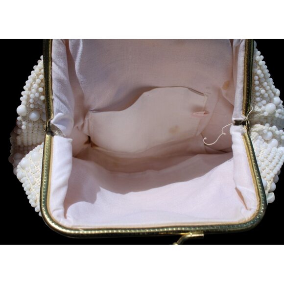 Vintage White Beaded Purse With Handle & Gold Clasp - Picture 10 of 11